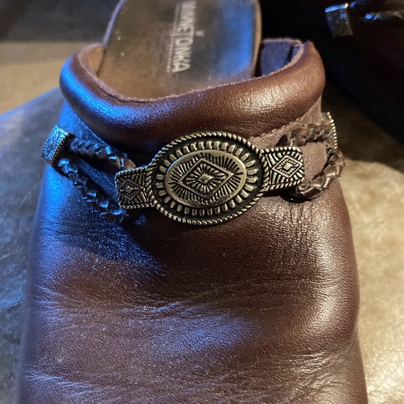 Minnetonka Concho Mule - Picture 4 of 6